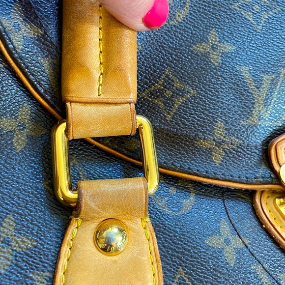 Louis Vuitton Monogram Bag - Picture 12 of 12